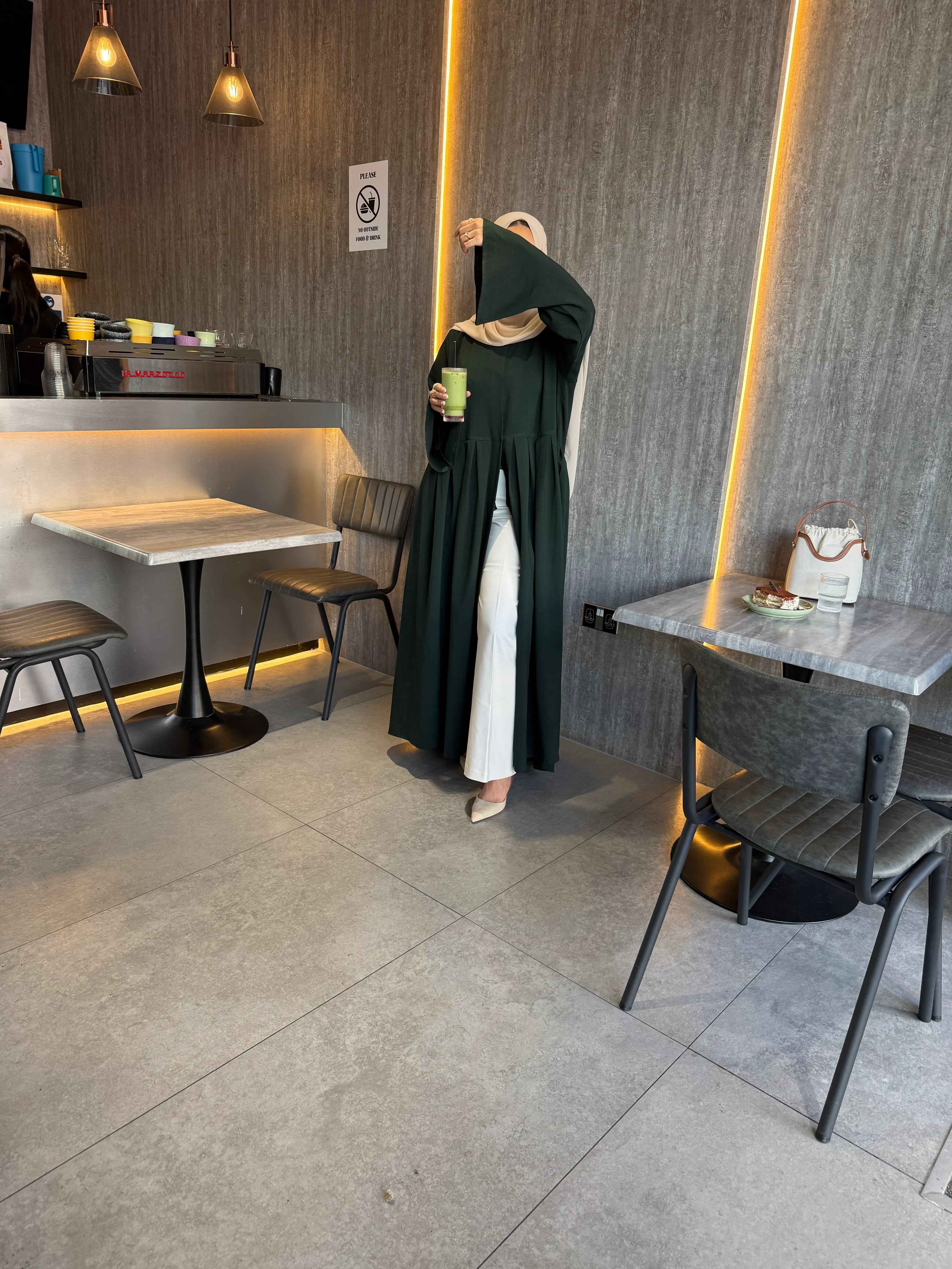 Elegant Dark Green Abaya | Exclusive Collection / Premium Fabric / Limited Edition.