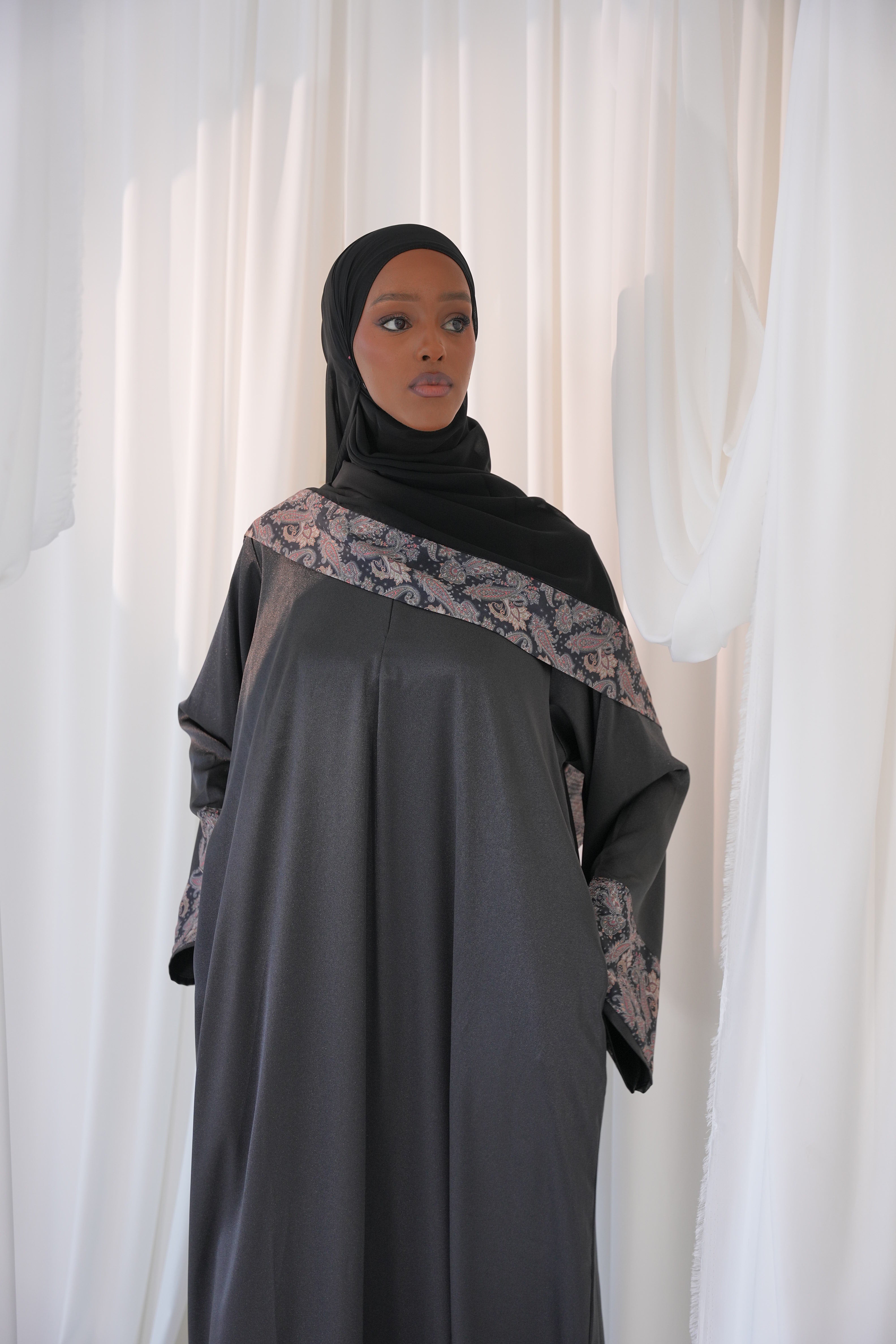 Layali– Black