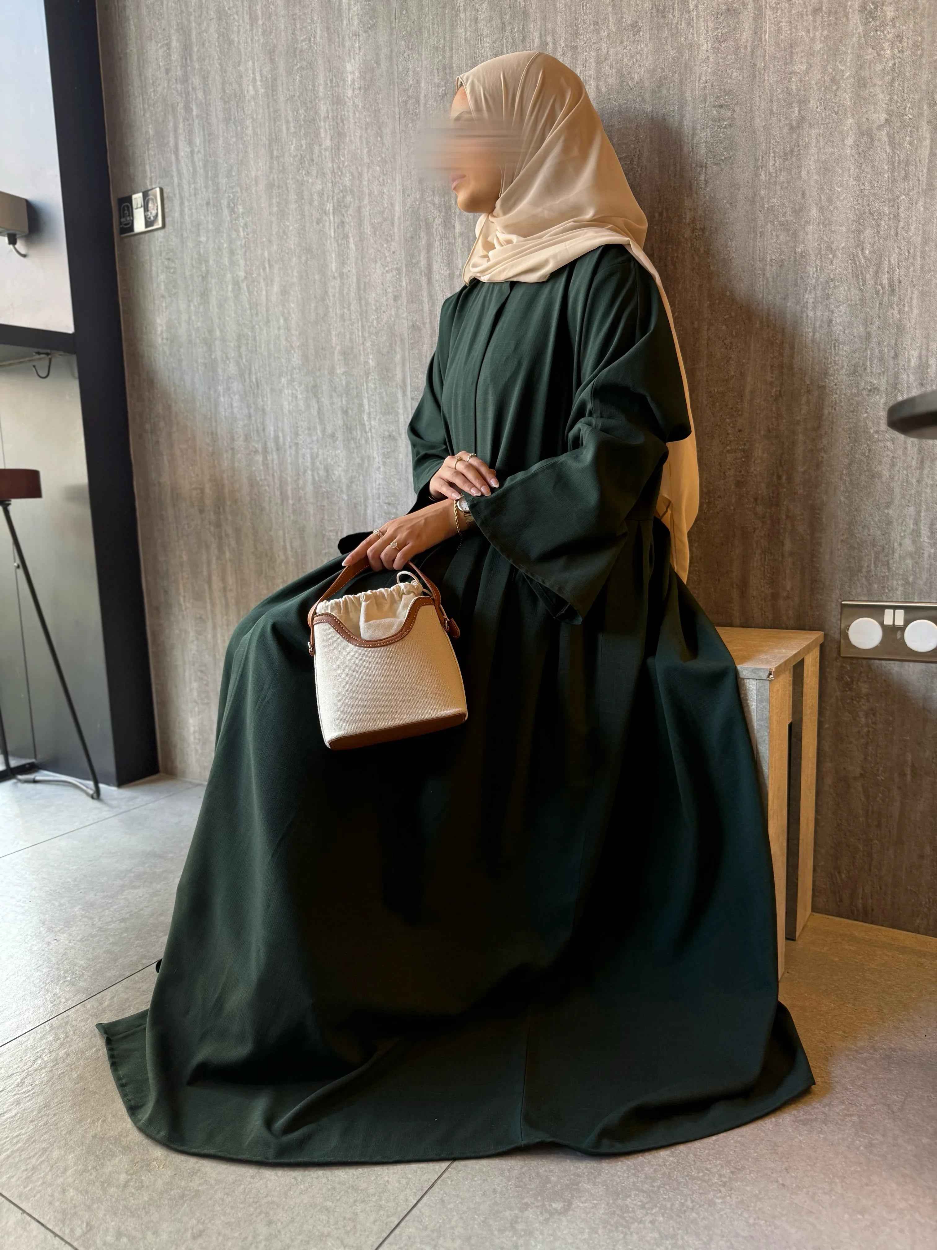 Elegant Dark Green Abaya | Exclusive Collection / Premium Fabric / Limited Edition.