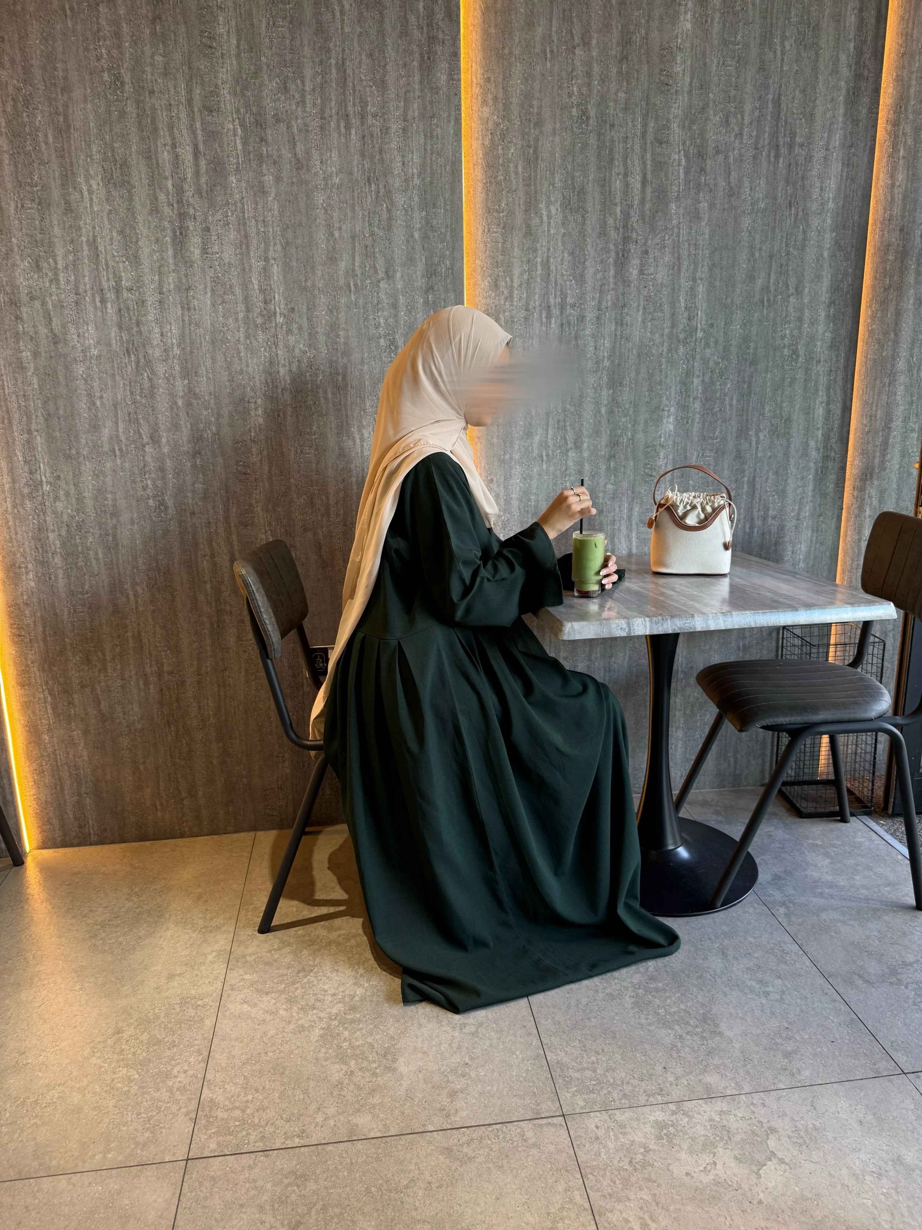 Elegant Dark Green Abaya | Exclusive Collection / Premium Fabric / Limited Edition.