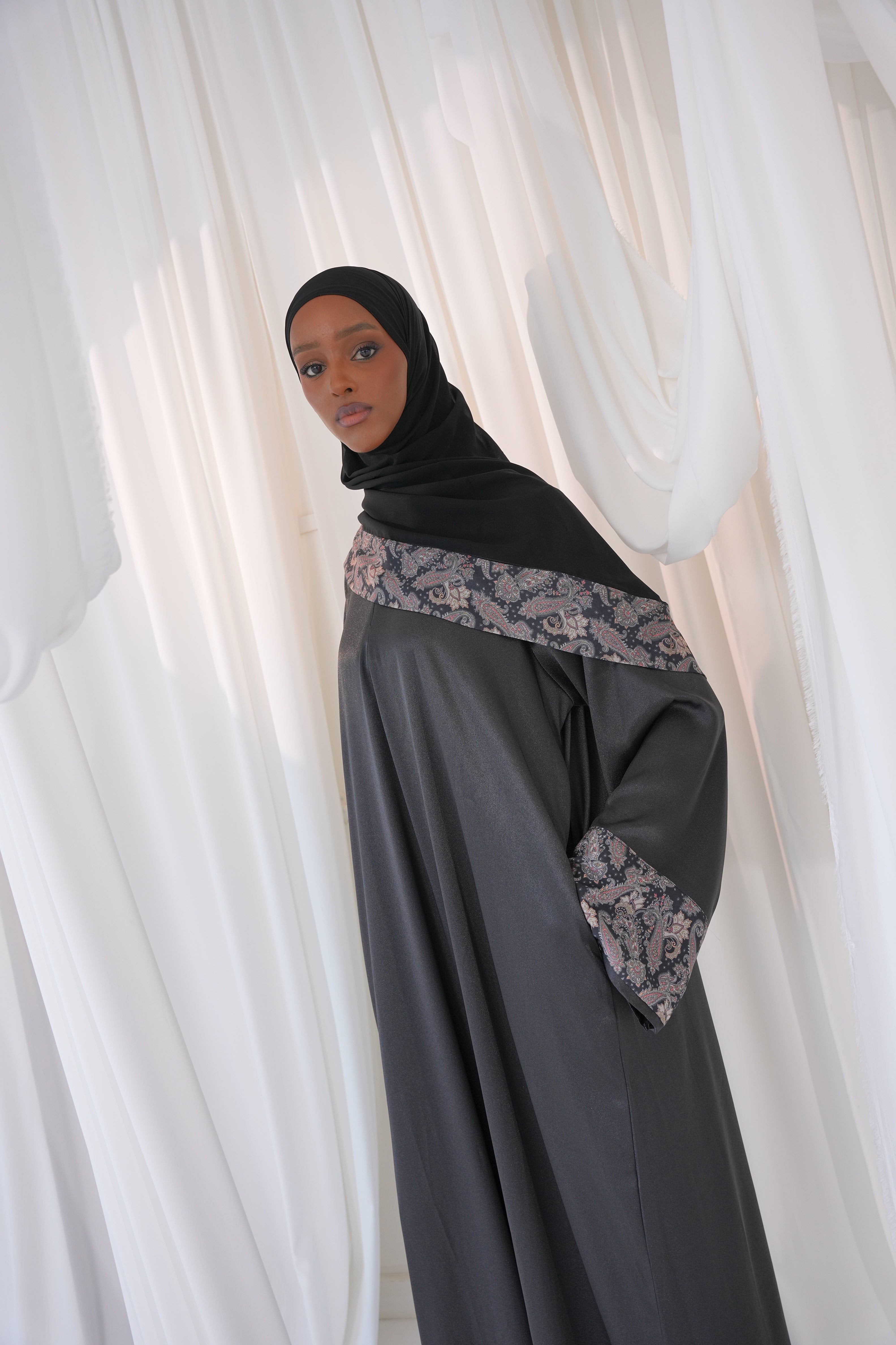 Layali– Black