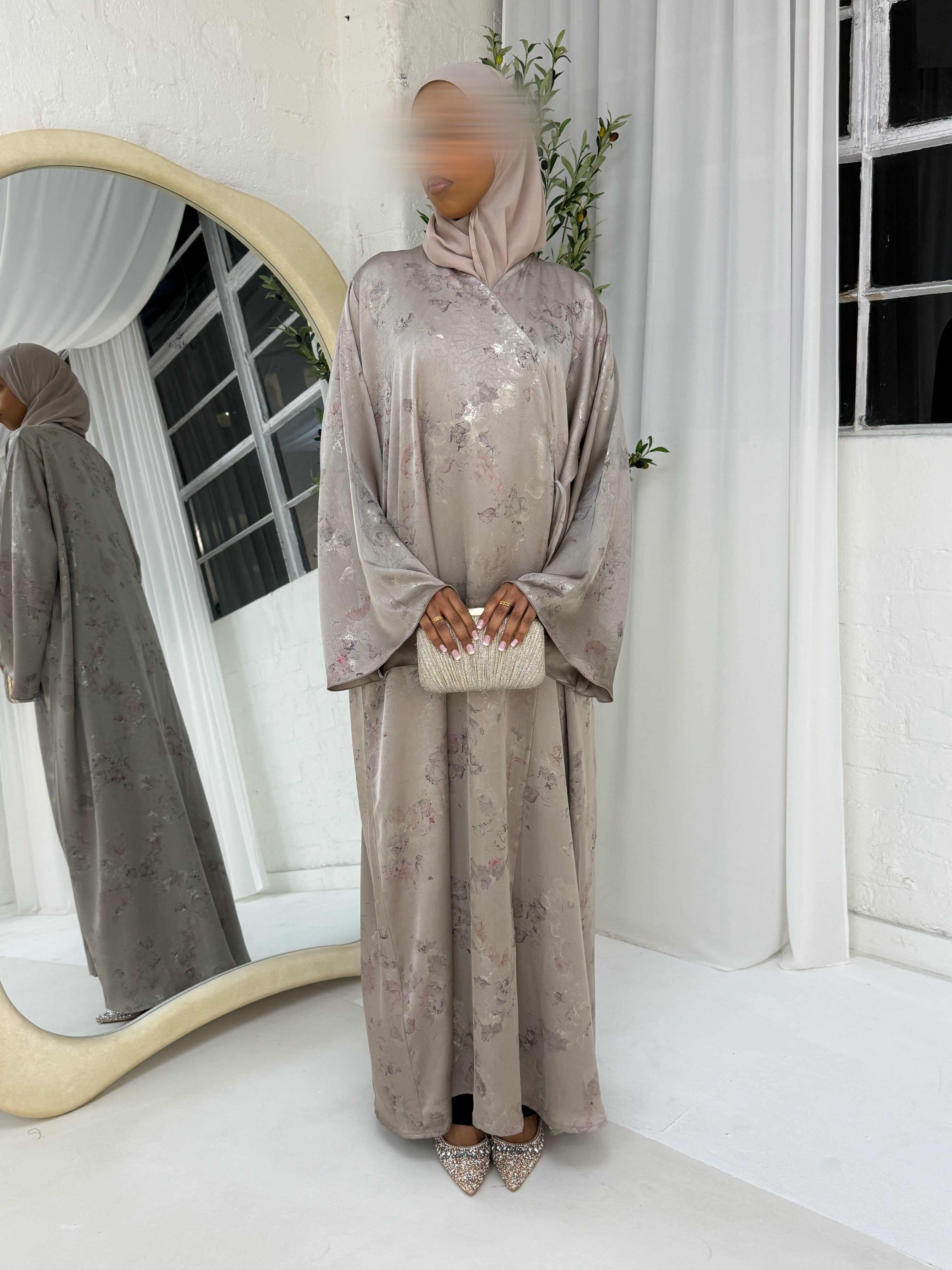 Rose Lattè – Luxury Floral Wrap Abaya with Matching Hijab