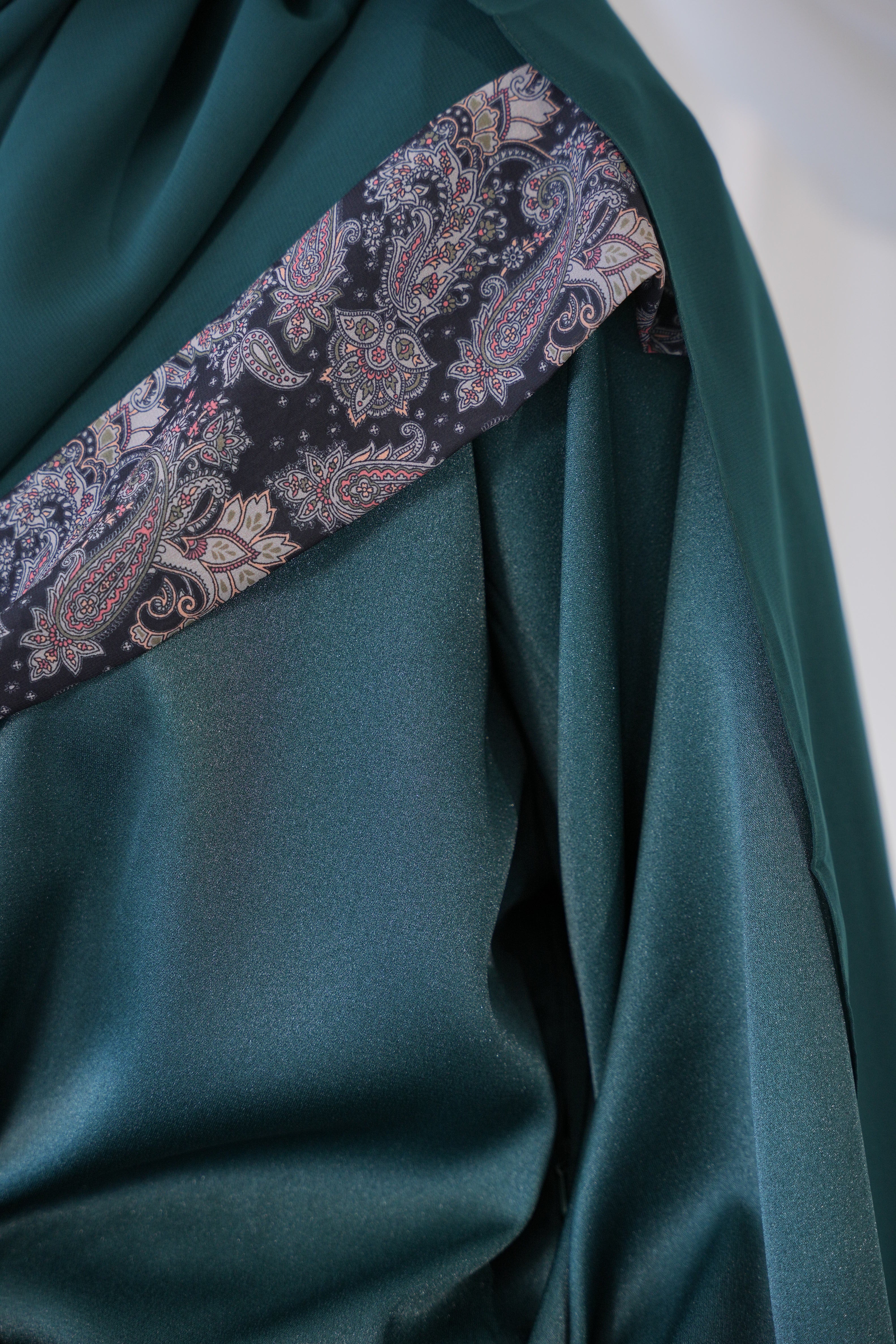 Layal– Deep Teal