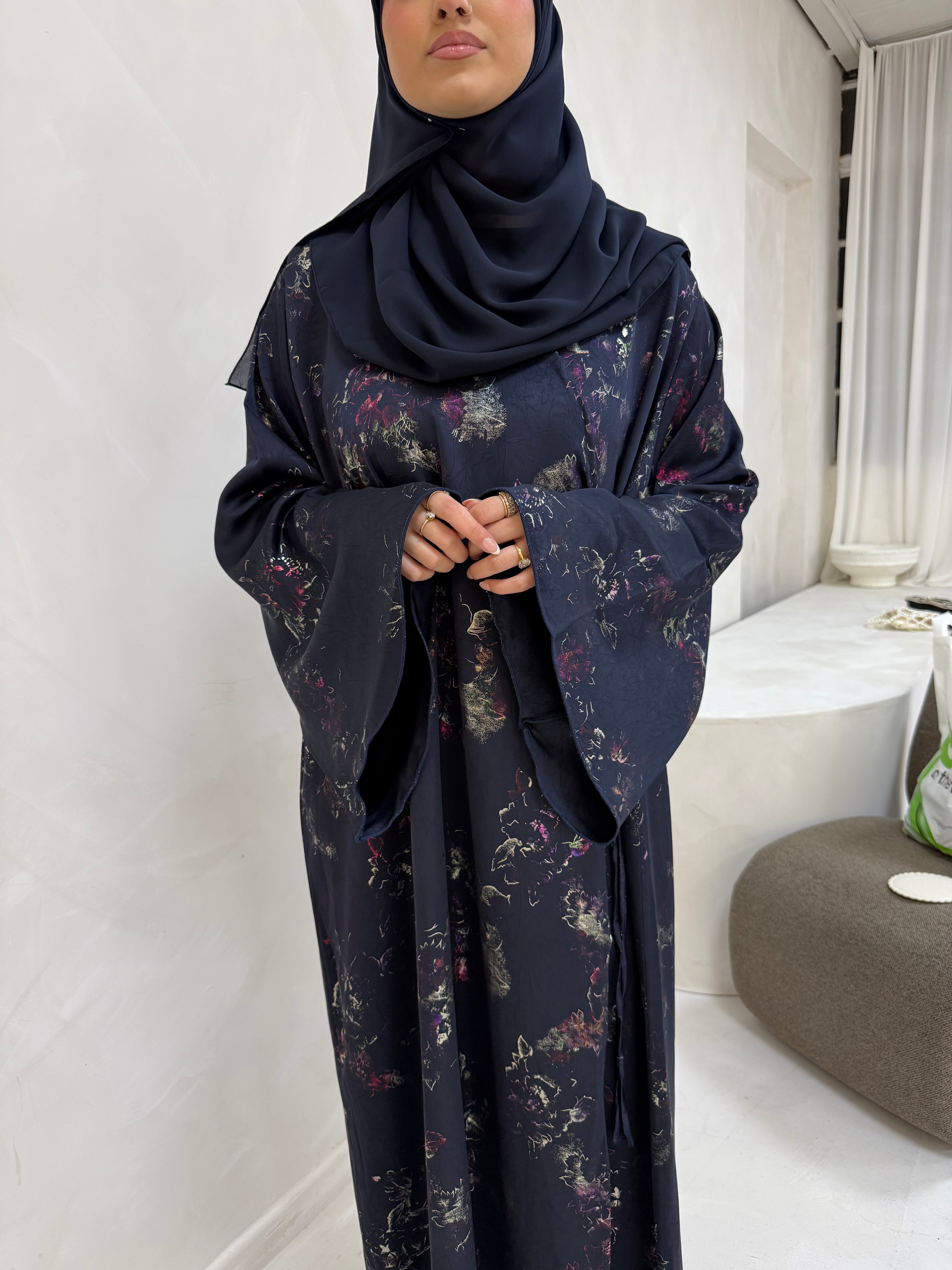 Midnight Bloom – Luxury Floral Wrap Abaya with Matching Hijab