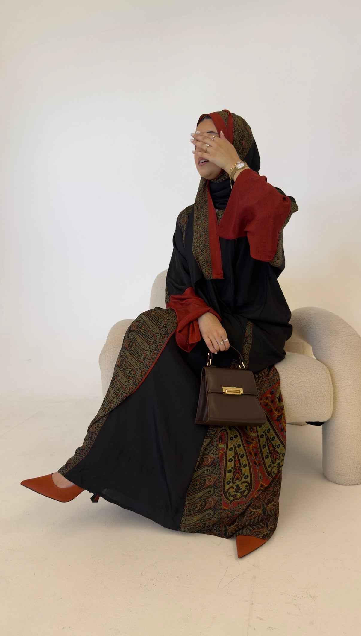 Noir Rouge Mosaic Abaya+ matching hijab