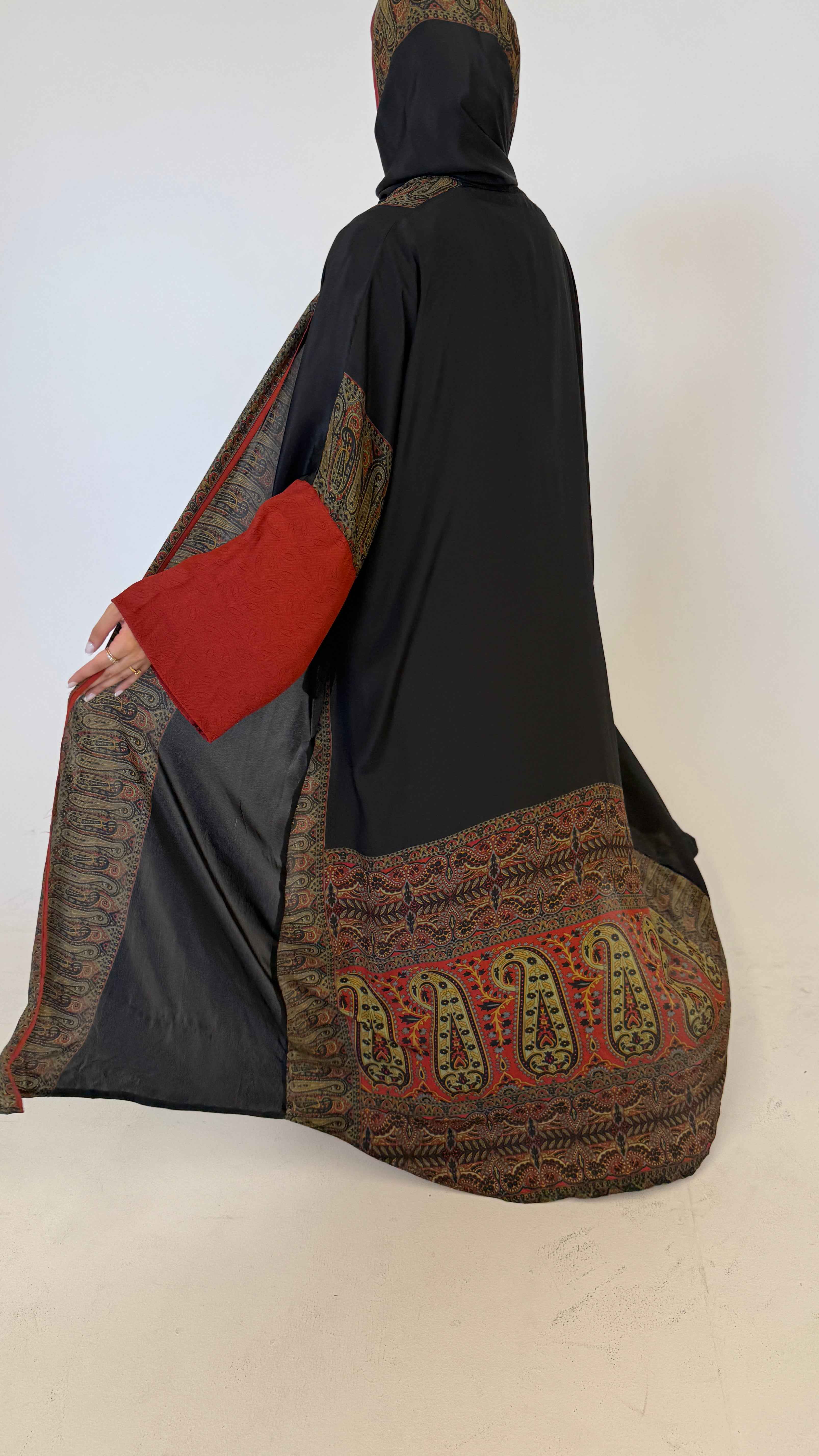 Noir Rouge Mosaic Abaya+ matching hijab