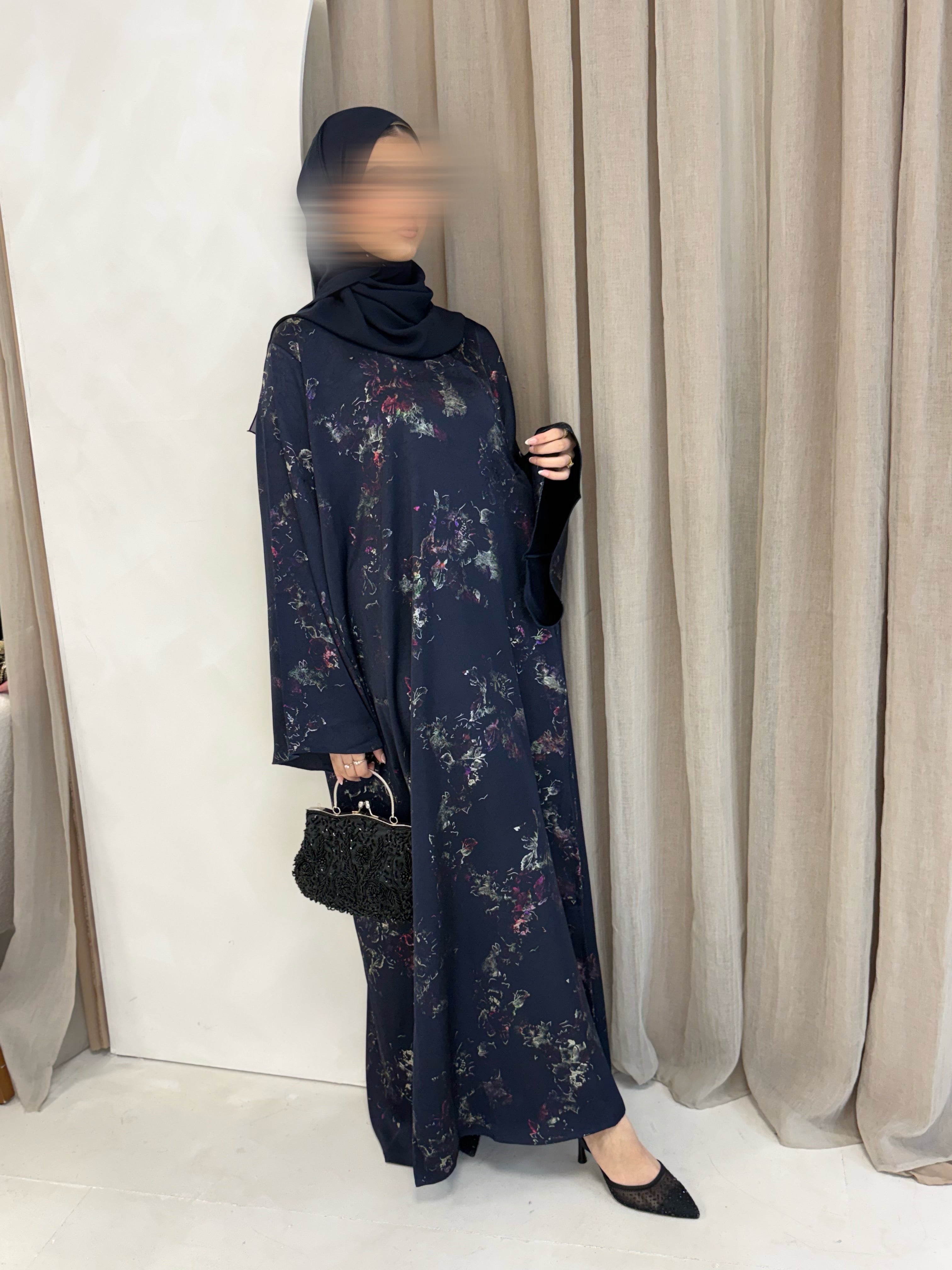 Midnight Bloom – Luxury Floral Wrap Abaya with Matching Hijab