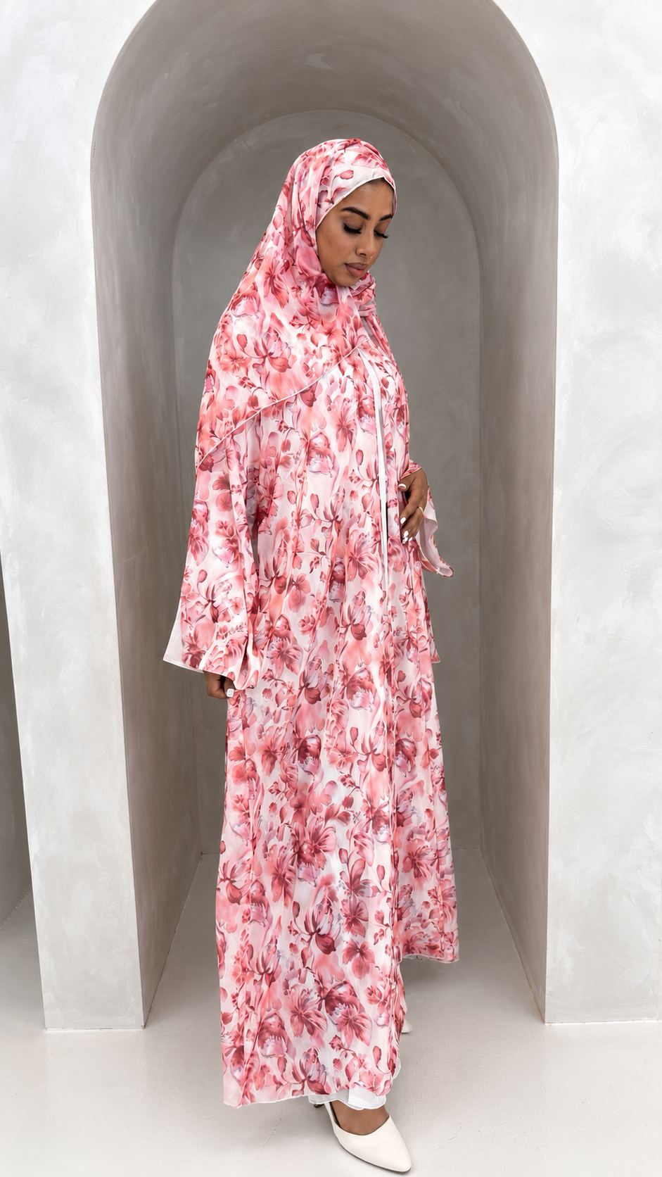 ROSÉ BLOOM | Luxury Floral Chiffon Open Abaya With Matching Hijab